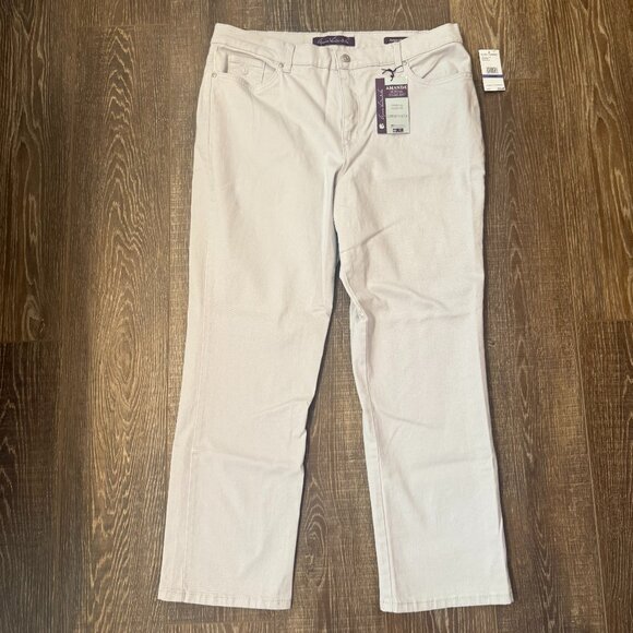 Gloria Vanderbilt Amanda Jeans – Size 18S - Picture 1 of 16